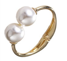 Load image into Gallery viewer, Pearl Cuff
